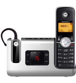 Motorola DECT 6.0 Cordless Phone with Digital Answering System and DECT 6.0 Headset L902